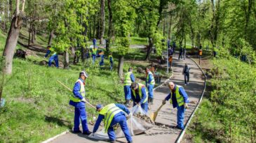 Angajații Termoelectrica S.A. s-au implicat activ în curățenia generală de primăvară