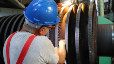 Lucrările de reparație a blocului nr.3 sunt în plină desfășurare