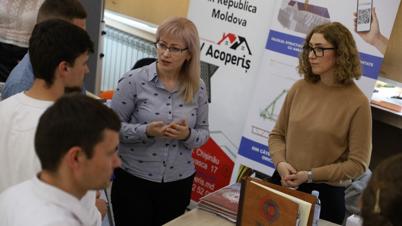  Oportunități pentru tineri, prezentate de „Termoelectrica” S.A. la târgul de cariere