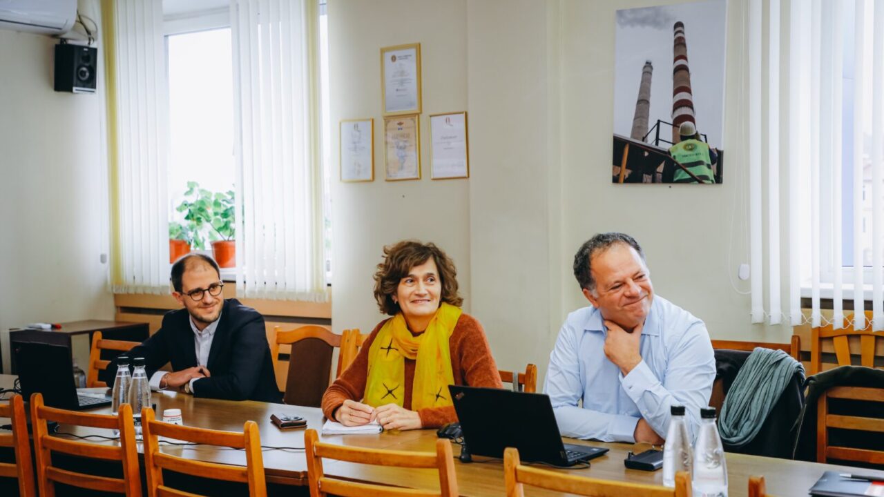  Reprezentanții SEURECA prezintă primele rezultate ale studiului de modernizare a SACET Chișinău